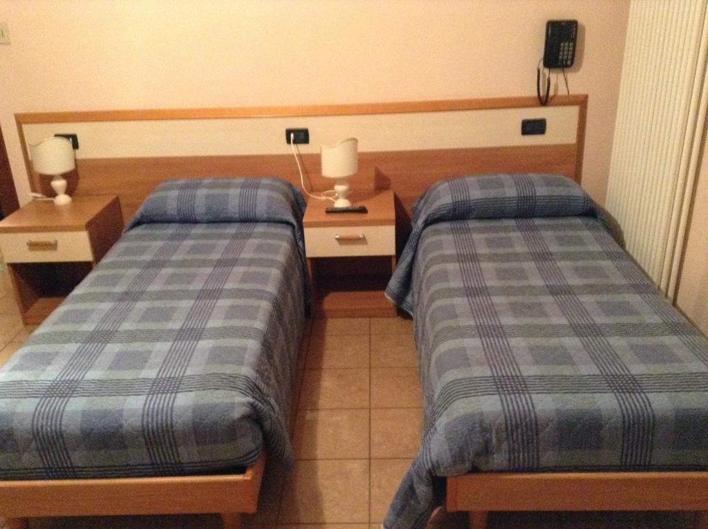 Hotel Amba Alagi Marghera Zimmer foto